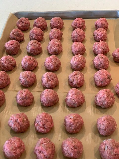 Meatballs ready for the oven