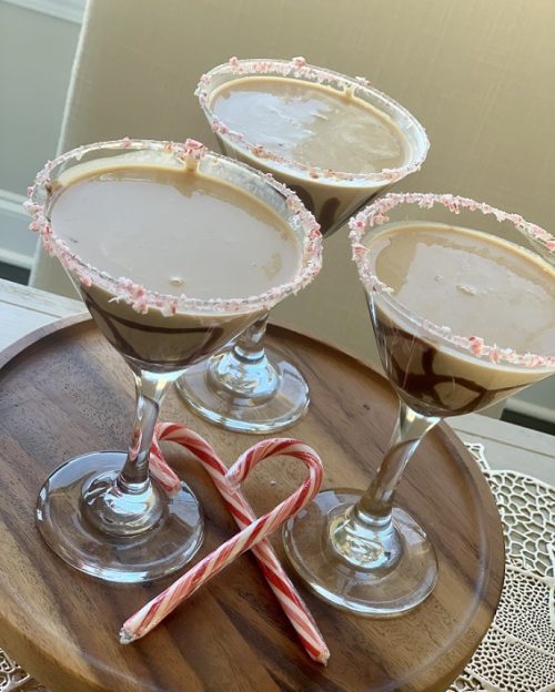 A Holiday Peppermint Chocolate Martini